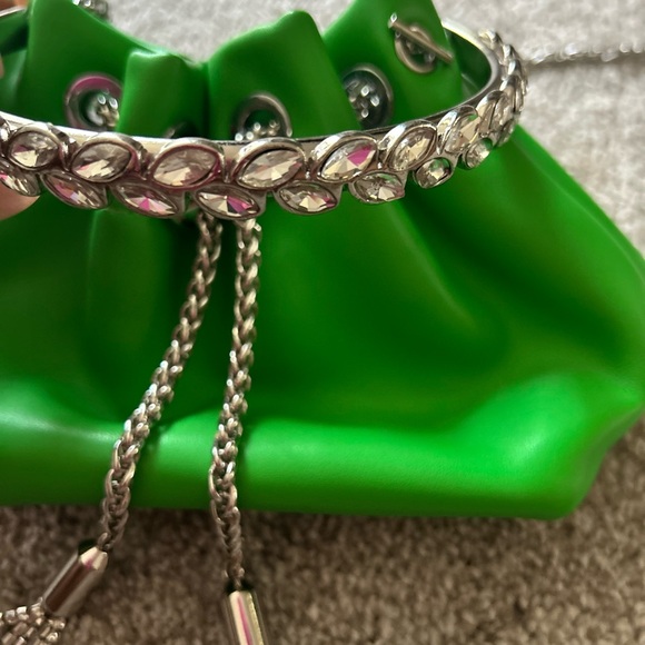 Mini Green Drawstring Chain Bag - Picture 3 of 4